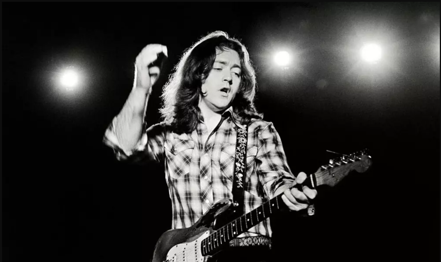 rory-gallagher-press-guitar